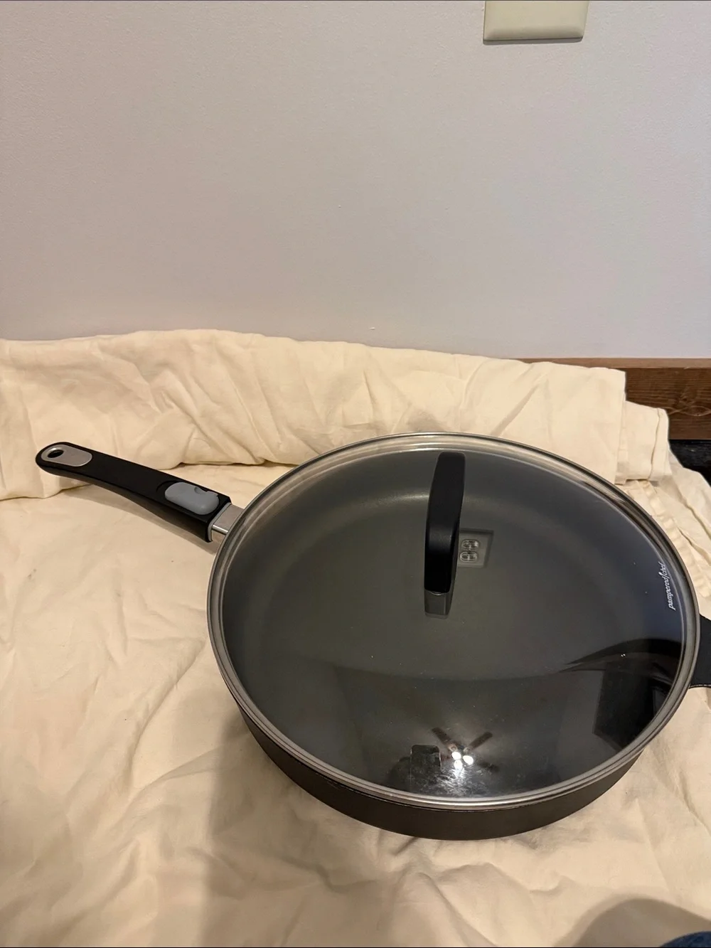 Pampered Chef Black Nonstick Frying Pan with Glass Lid